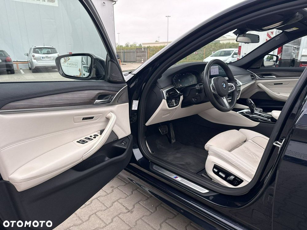 BMW Seria 5 520d xDrive M Sport sport - 11