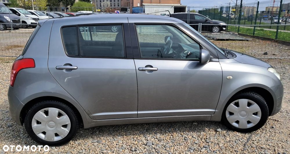Suzuki Swift - 2