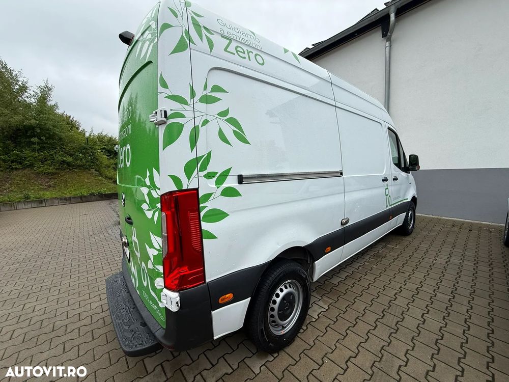Mercedes-Benz eSprinter - 4
