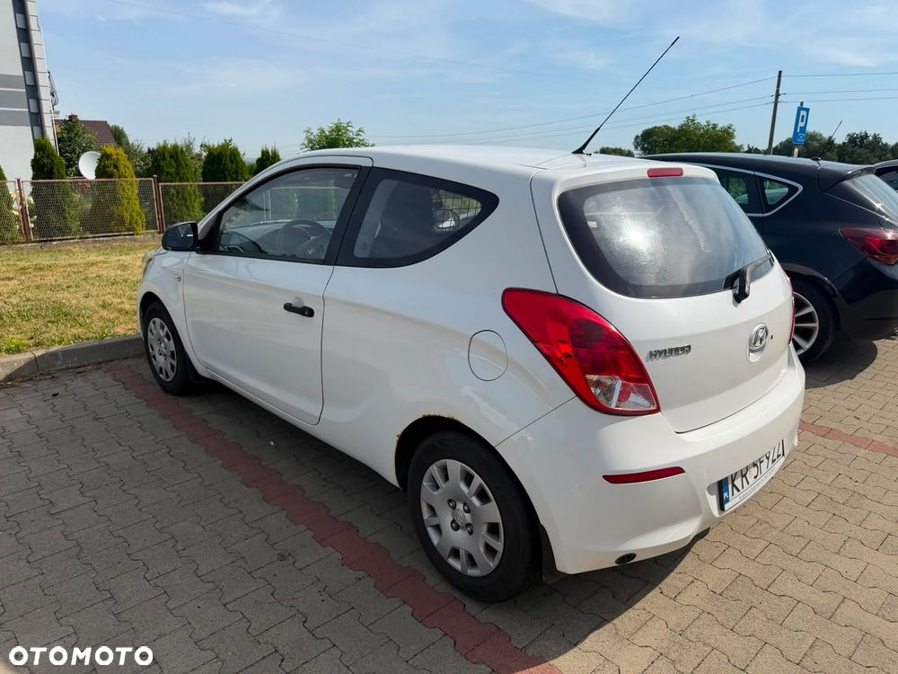 Hyundai i20 1.2 GO - 12