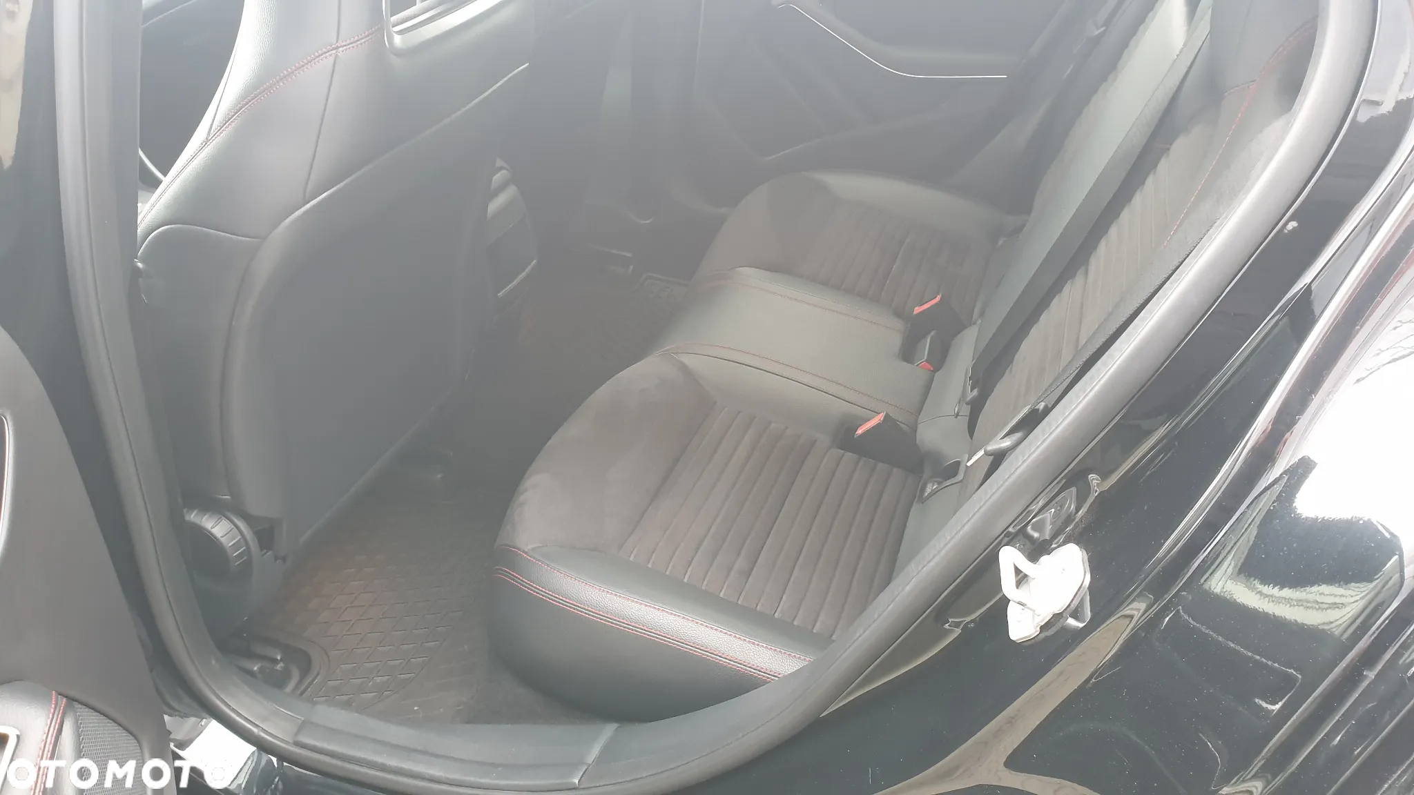 Mercedes-Benz GLA 250 4-Matic - 16