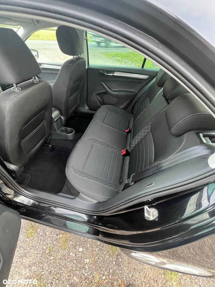 Skoda RAPID - 17