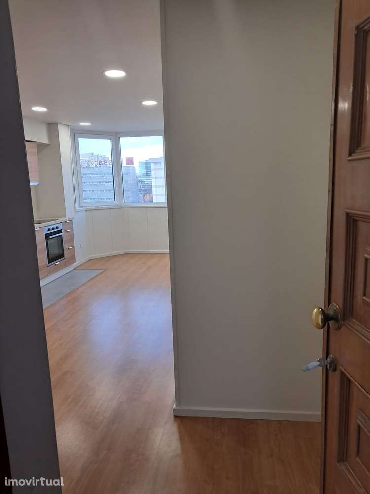 Arrendamento T1 Av. Boavista - Grande imagem: 3/12