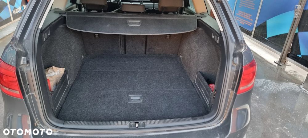 Volkswagen Passat 1.6 TDI Comfortline - 3