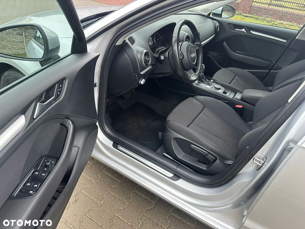 Audi A3 Sportback 1.8 TFSI Ambiente S tronic - 11