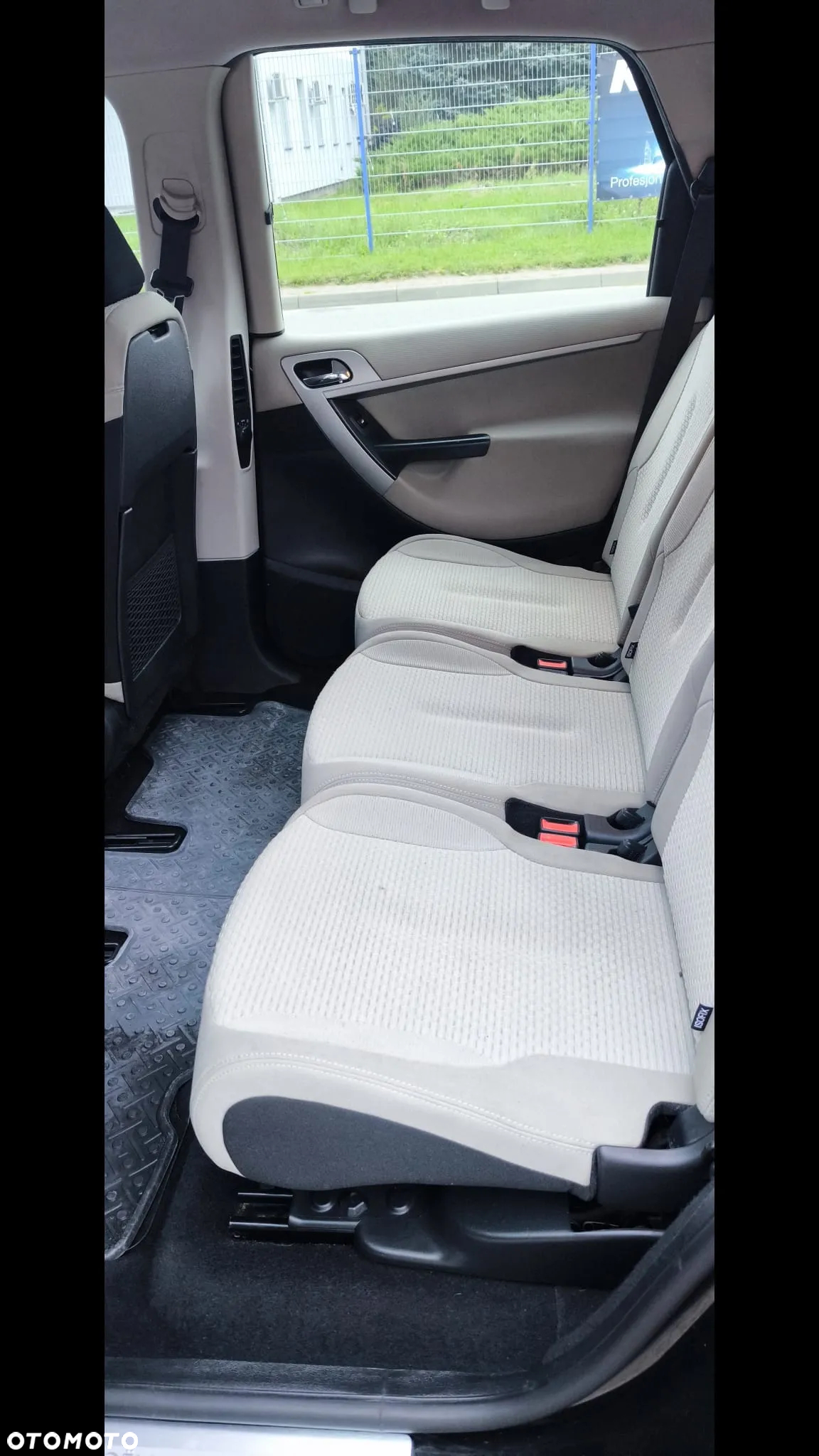 Citroën C4 Picasso - 9