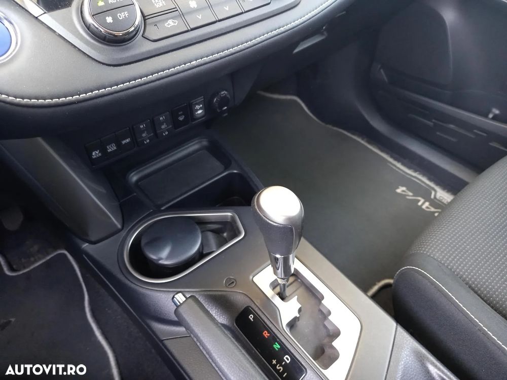 Toyota RAV4 - 17