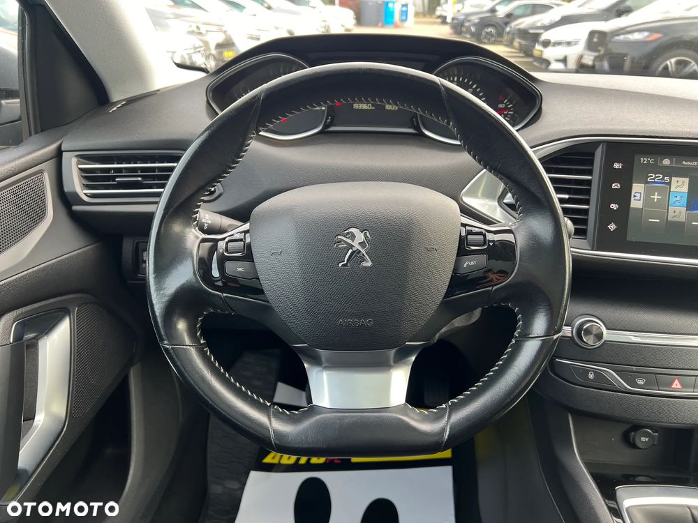 Peugeot 308 1.6 BlueHDi Allure S&S - 14