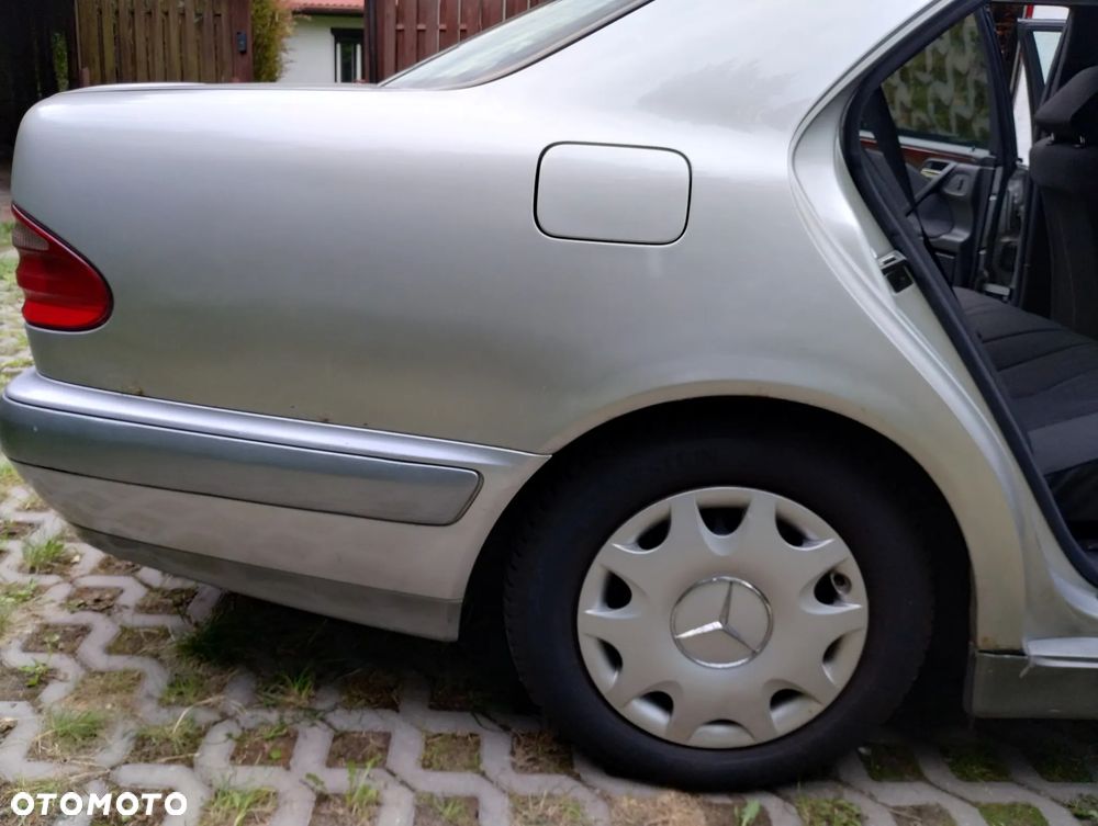 Mercedes-Benz Klasa E - 13