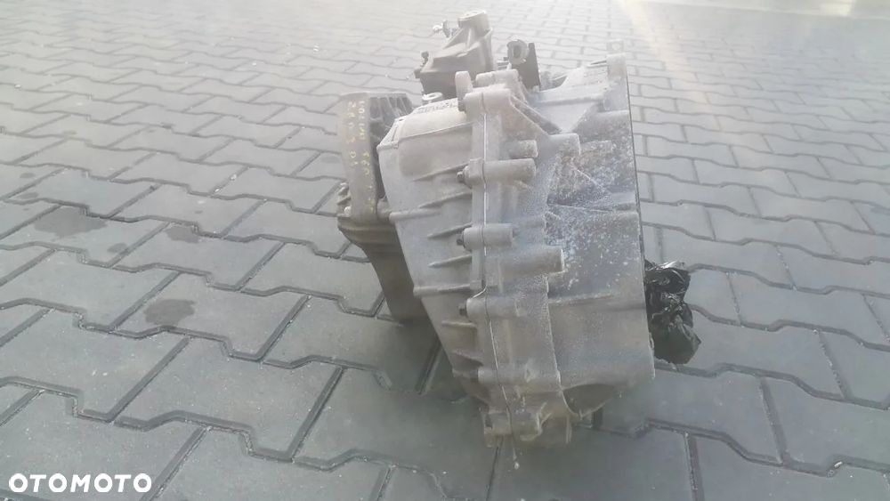 SKRZYNIA BIEGÓW VOLVO V70 S60  S80 II 2.0D 2.0 D3 D4 - 4