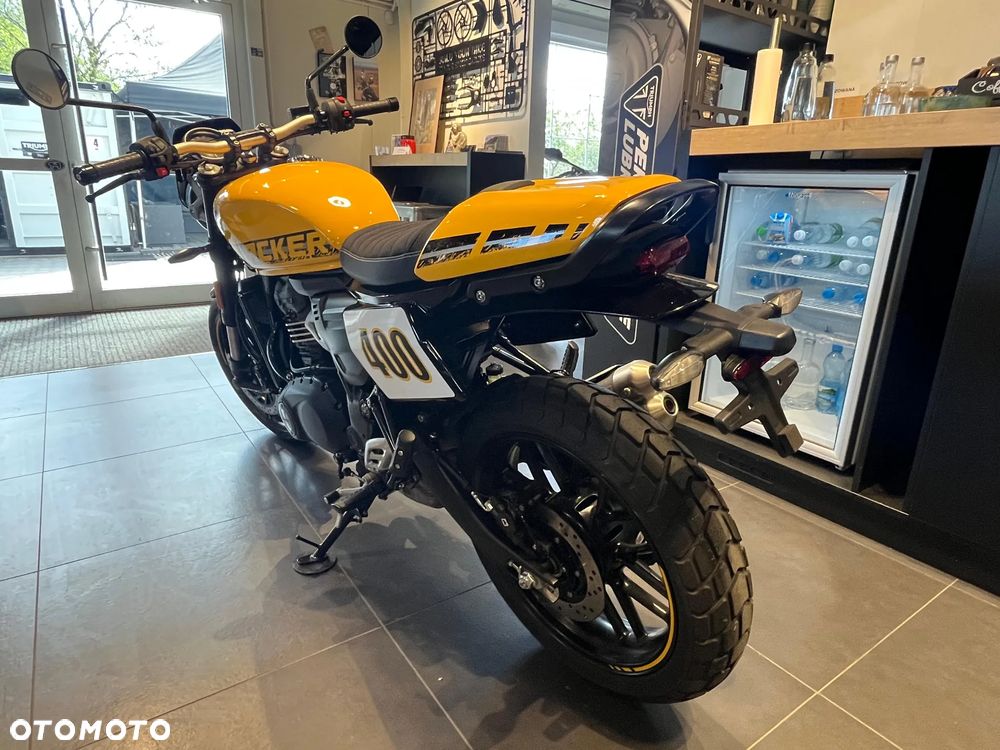 Triumph Inny - 5