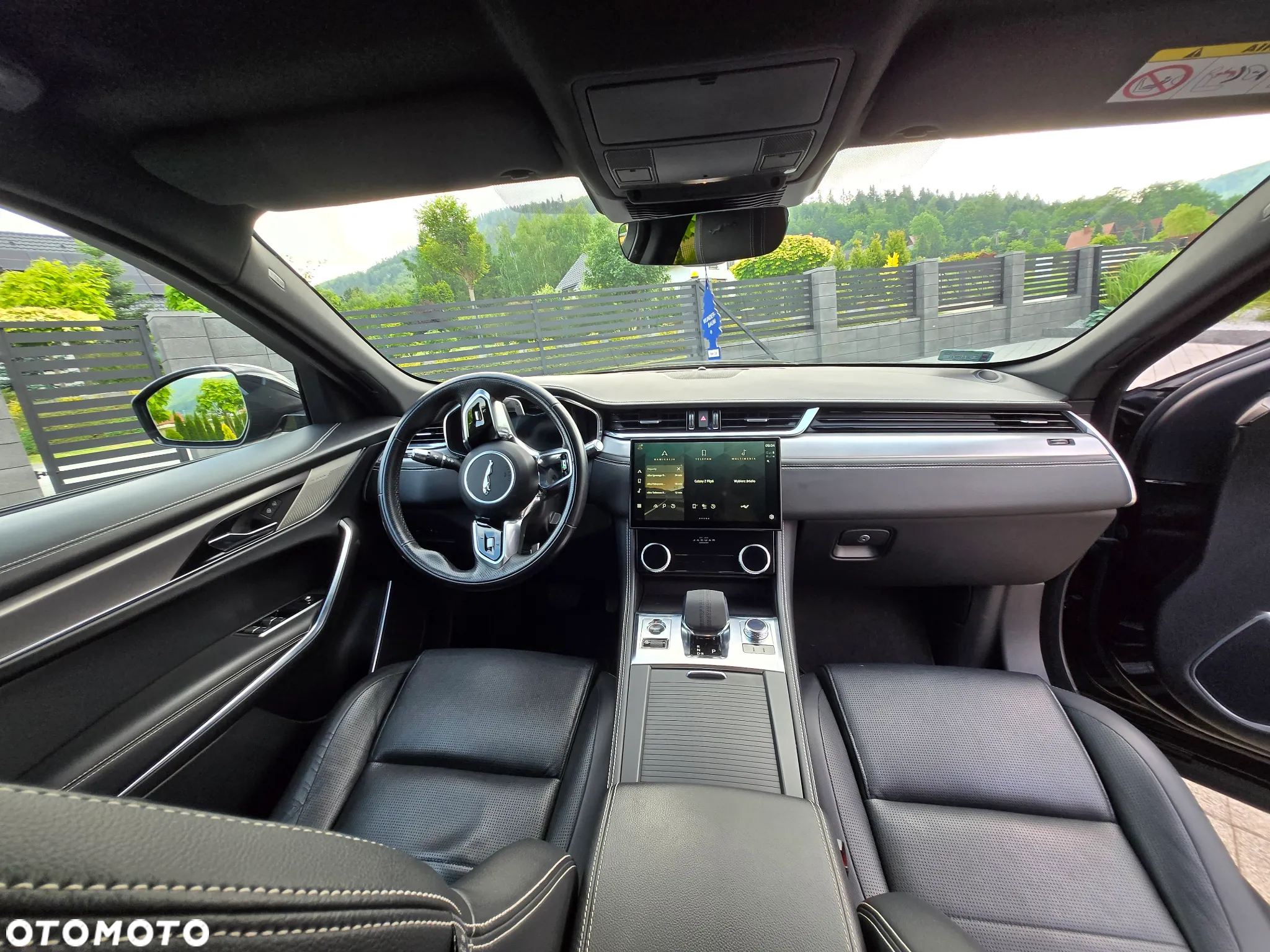 Jaguar F-Pace - 5
