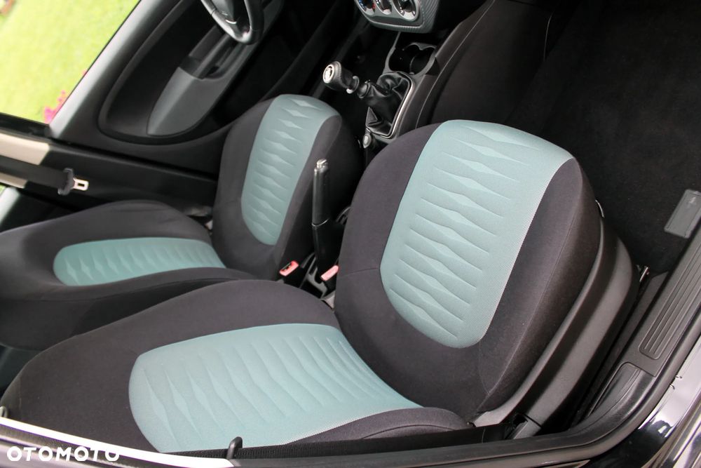 Fiat Punto 1.4 16V Dynamic - 12