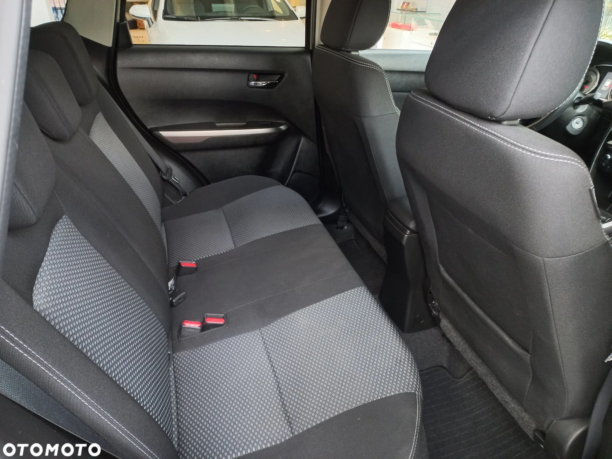 Suzuki Vitara 1.4 Boosterjet SHVS Premium 2WD - 26