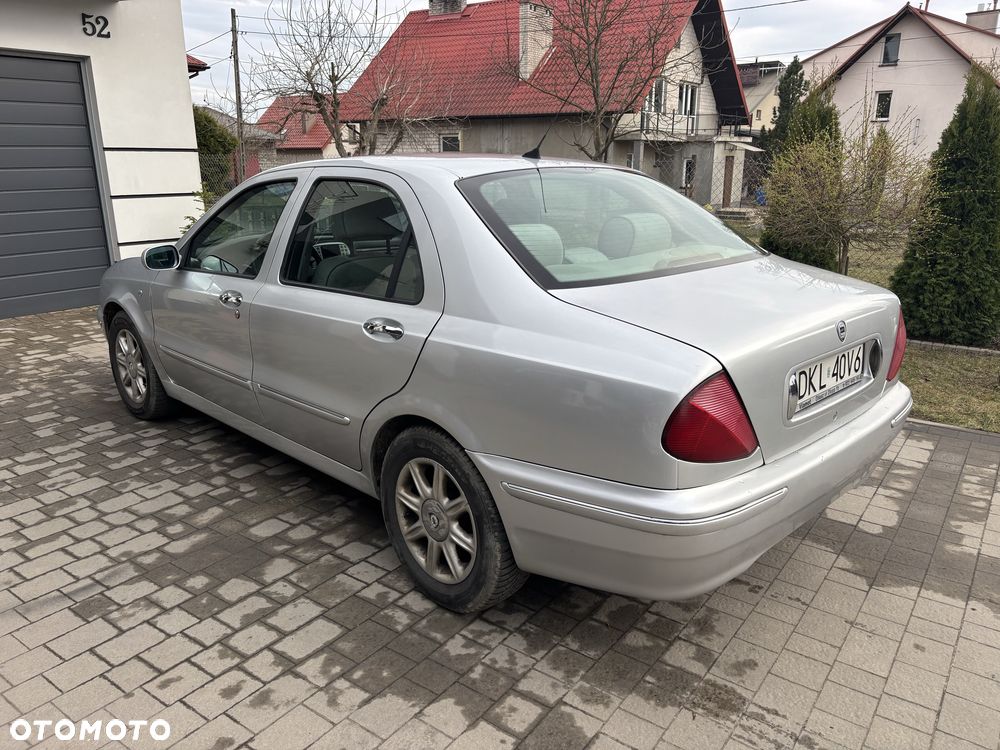 Lancia Lybra - 4