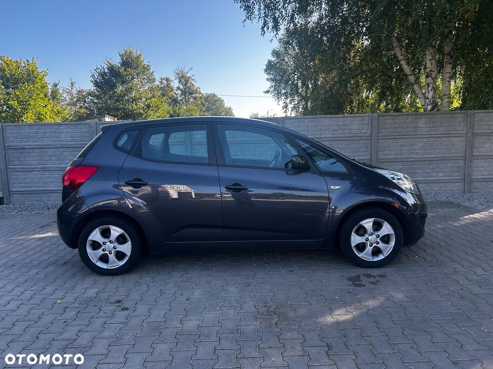 Kia Venga 1.4 L - 6