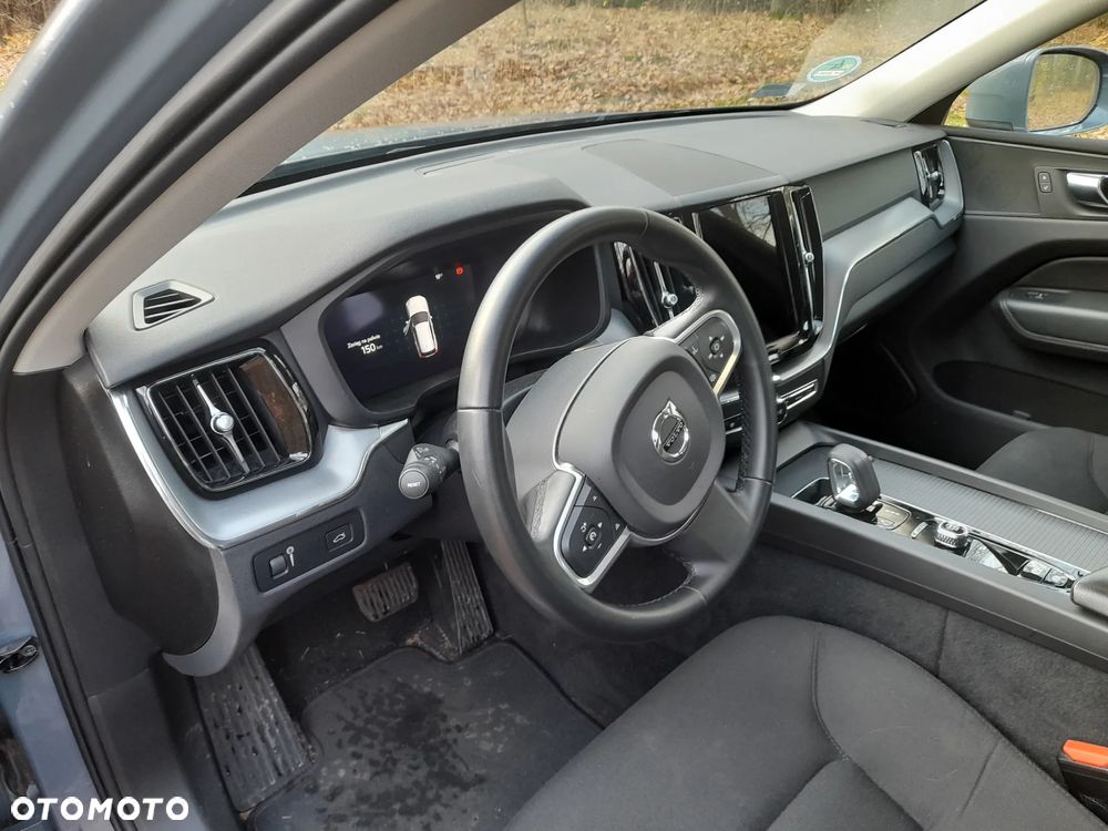 Volvo XC 60 D4 Momentum Pro - 22