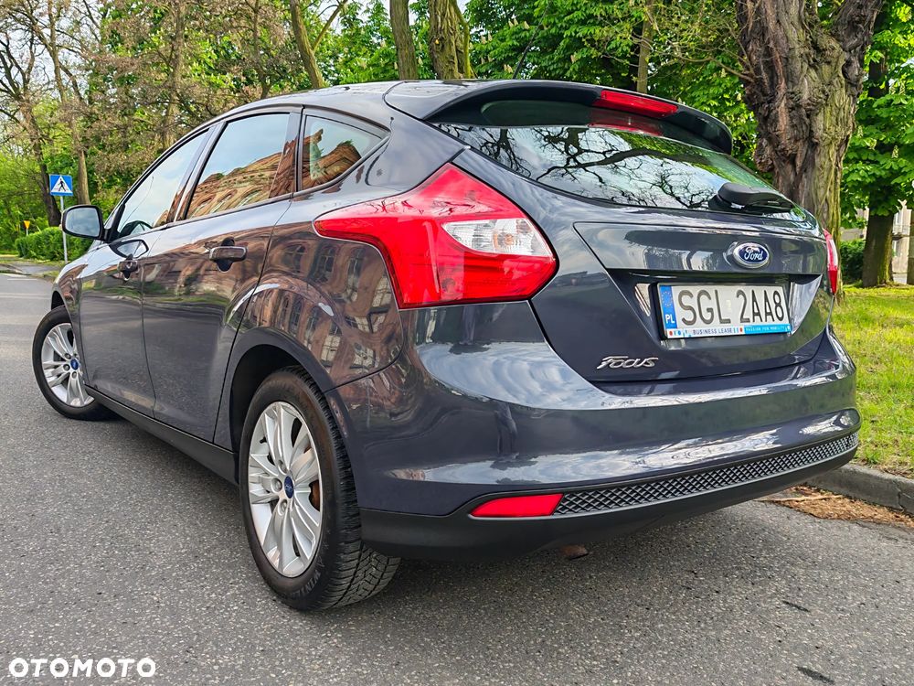 Ford Focus 1.6 Ambiente - 28