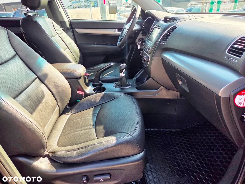 Kia Sorento 2.0 CRDI XL 7os - 31