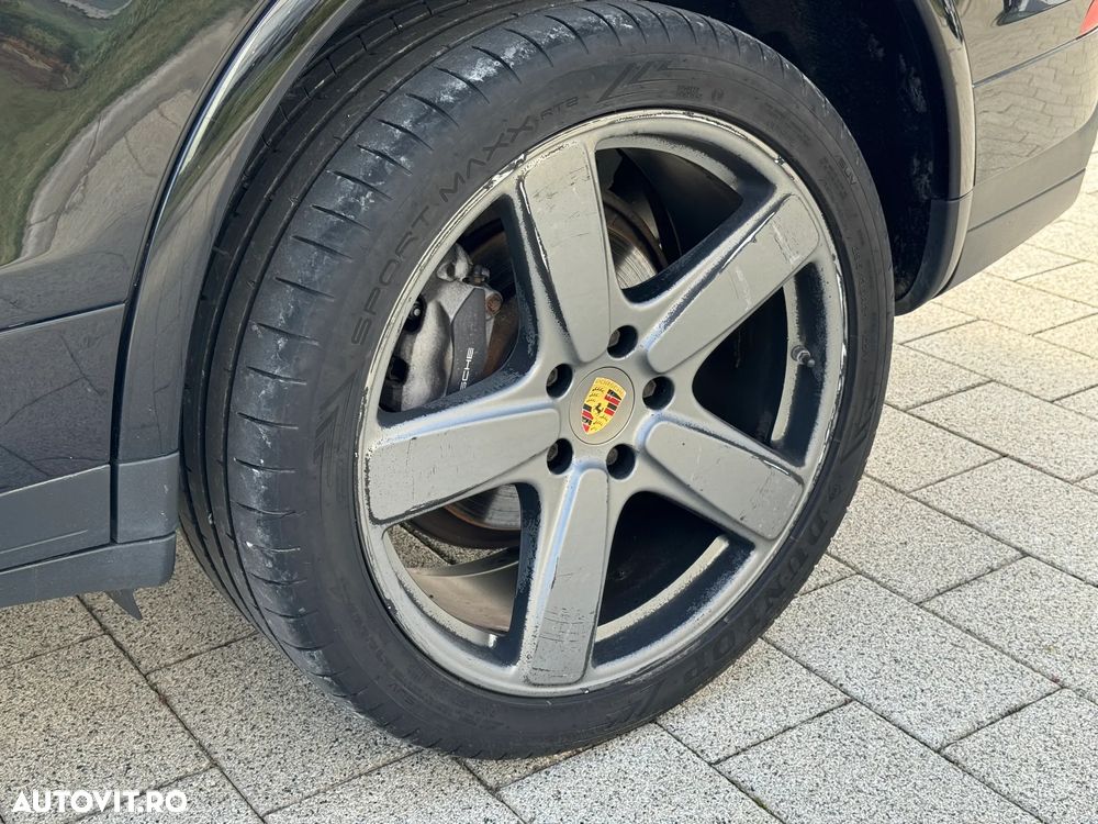 Porsche Cayenne 3.0 L - 11