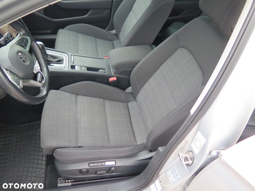 Volkswagen Passat 2.0 TDI SCR DSG 4Motion Business - 16