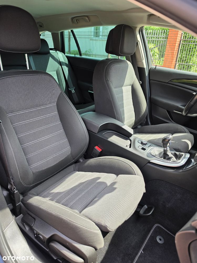 Opel Insignia - 35