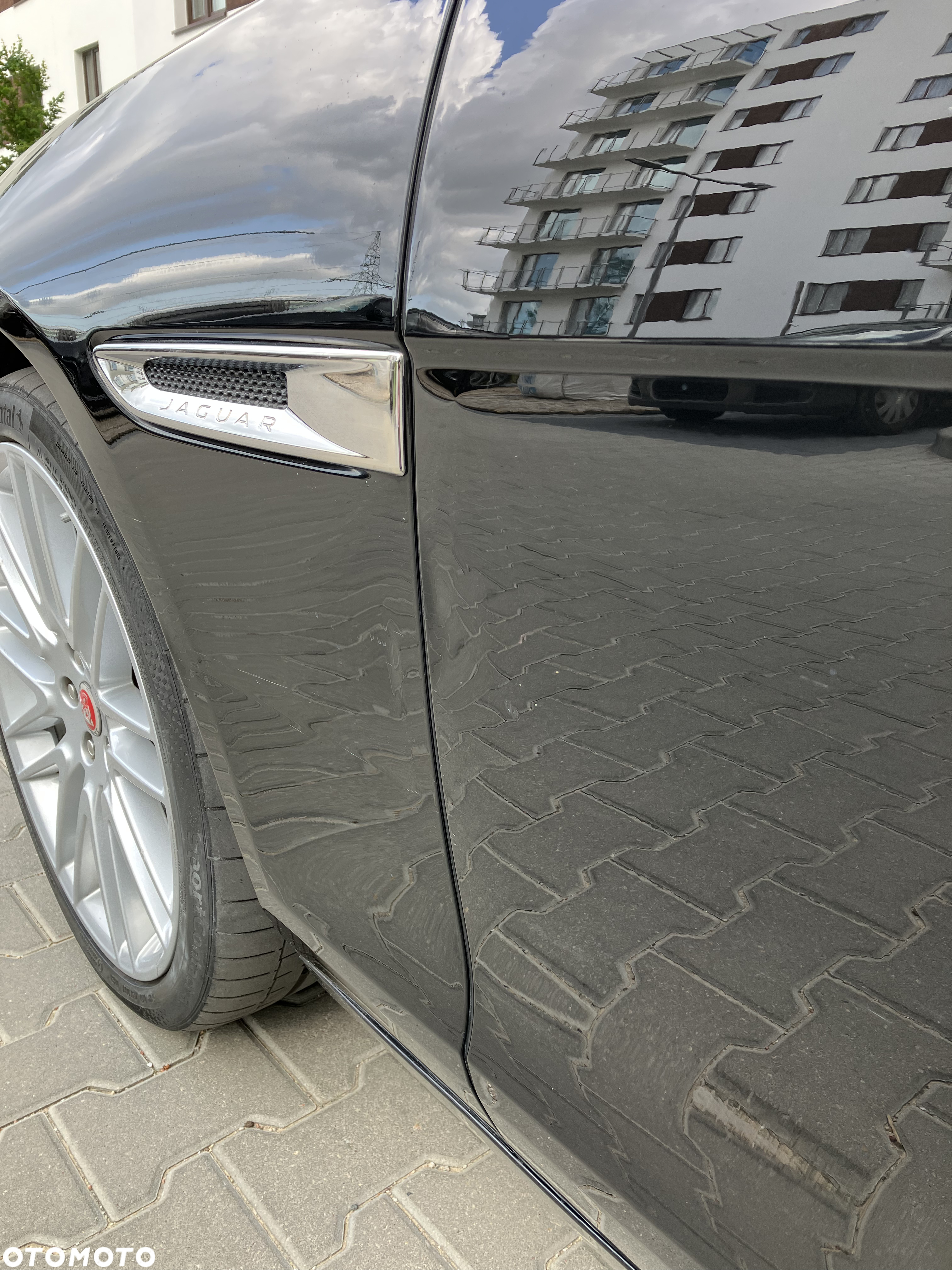 Jaguar XF 2.0 T AWD Portfolio - 11