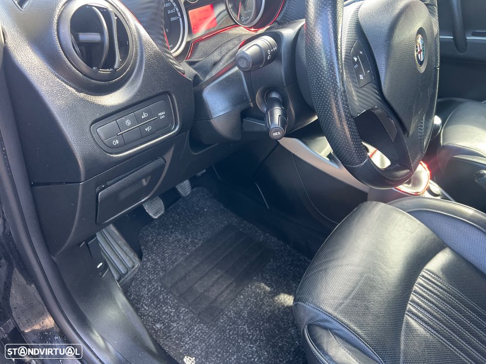 Alfa Romeo MiTo 1.3 JTDM ECO Turismo - 22
