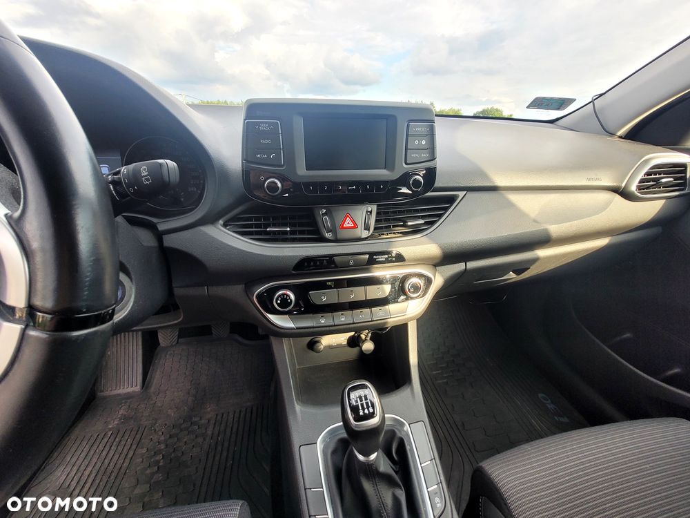 Hyundai i30 1.4 Classic + - 5