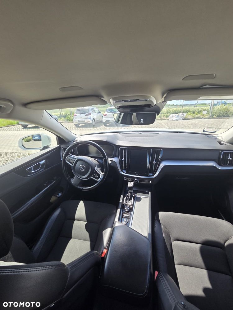 Volvo V60 D4 Geartronic Momentum - 16