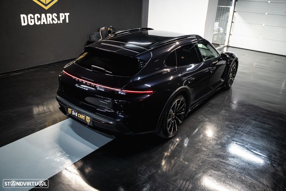 Porsche Taycan Cross Turismo 4S - 26