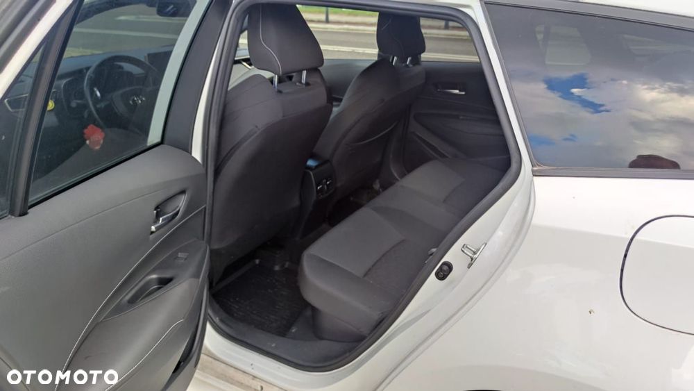 Toyota Corolla - 5