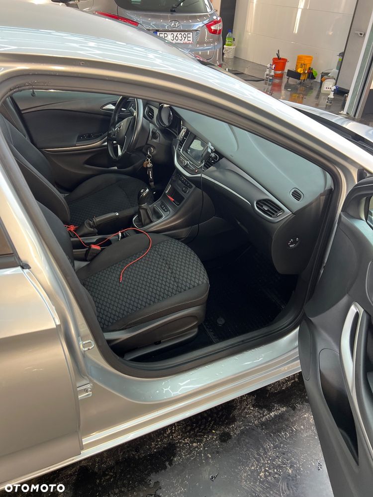 Opel Astra - 14