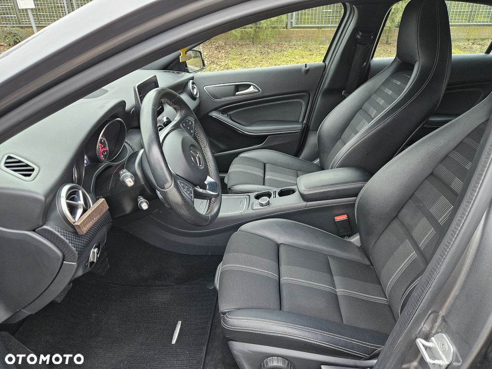 Mercedes-Benz Klasa A 180 7G-DCT StreetStyle - 13