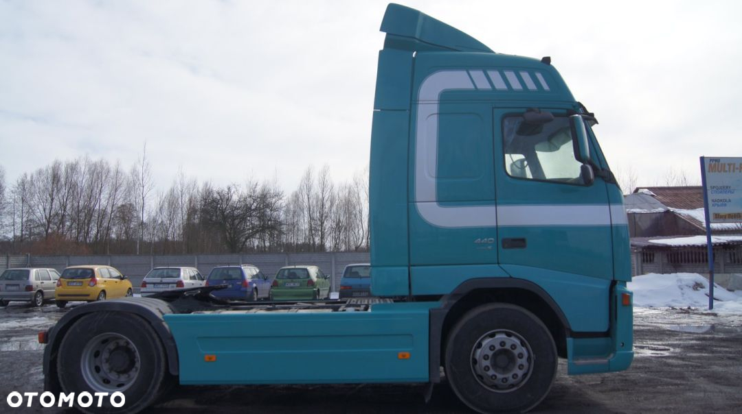 Spojlery owiewki kabiny Volvo FH Globetrotter - 9