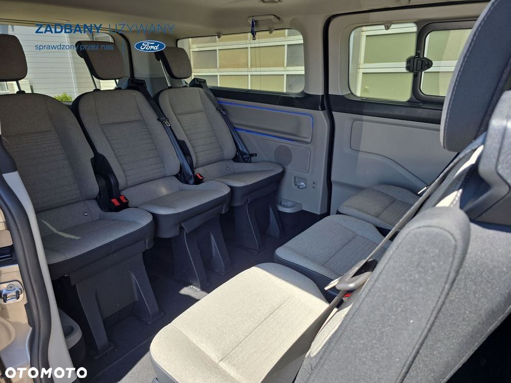 Ford Tourneo Custom - 19