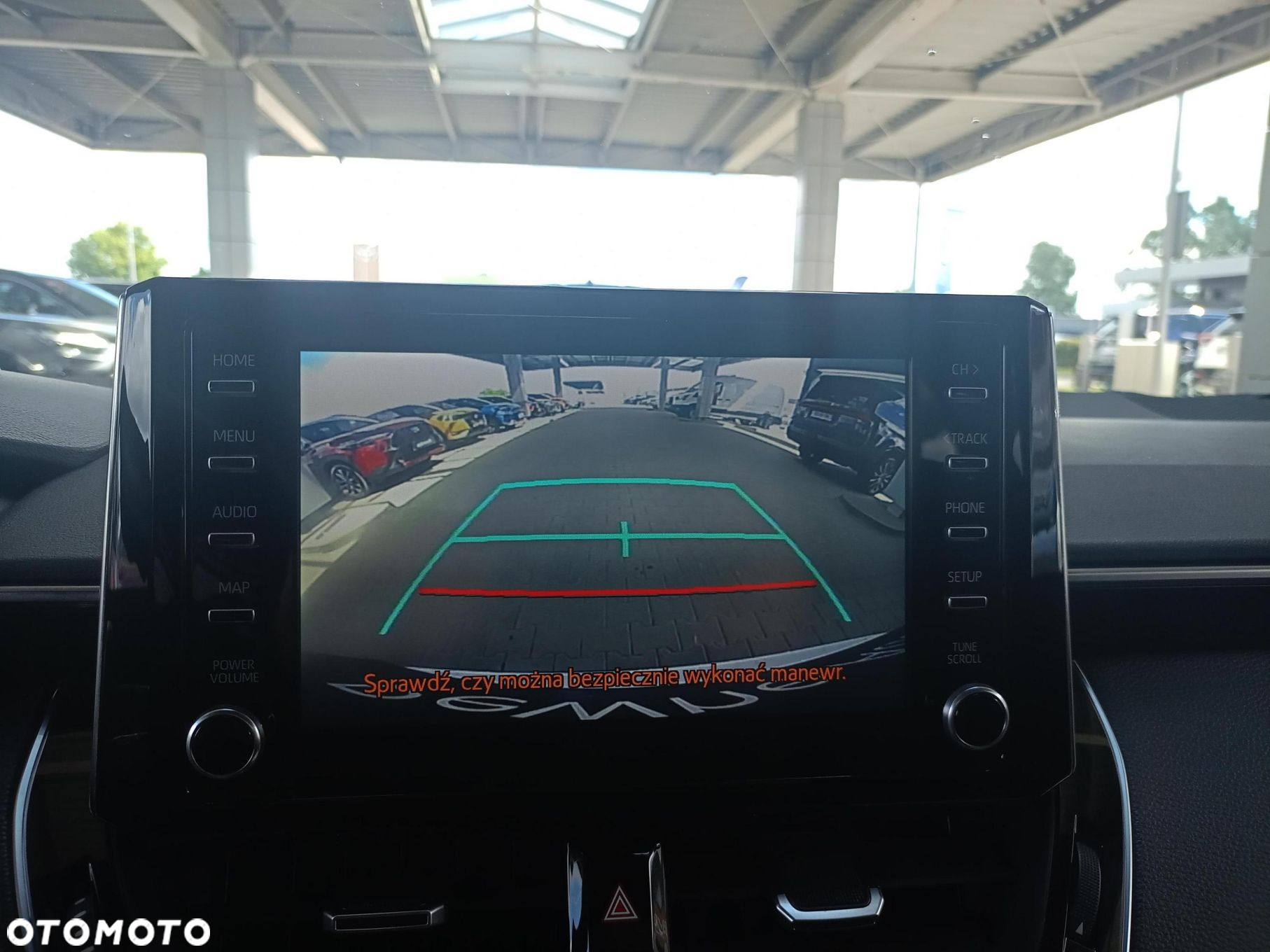 Toyota Corolla 2.0 Hybrid Comfort - 23
