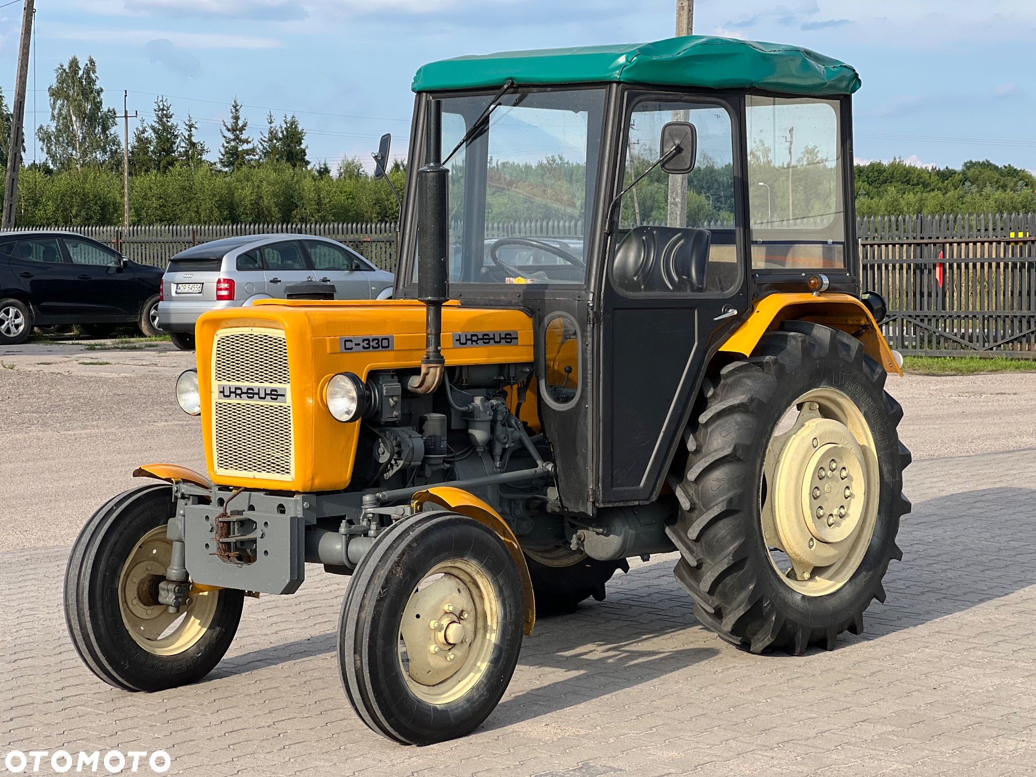 Ursus C330 - 1