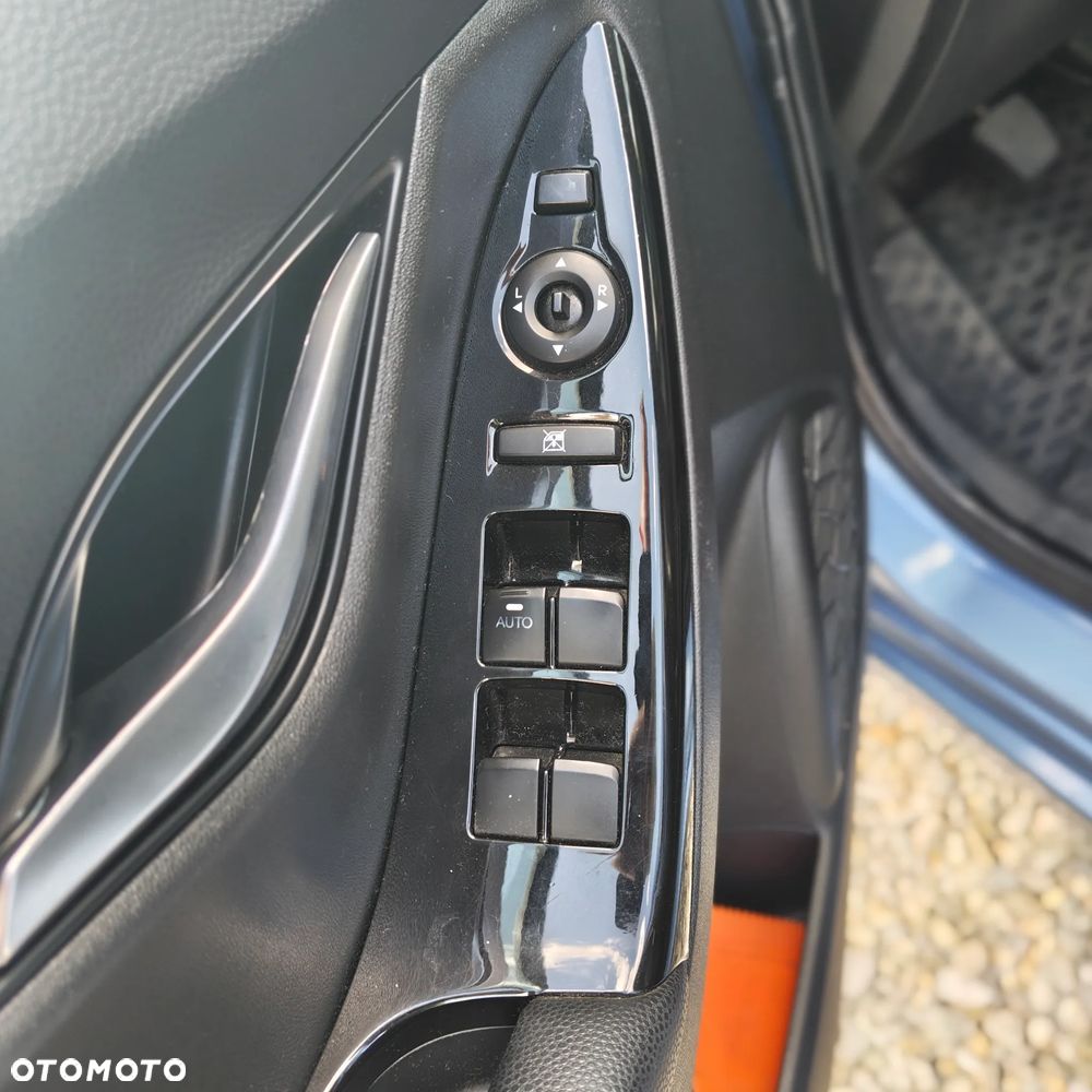 Hyundai ix20 1.4 CRDi Comfort blue - 14