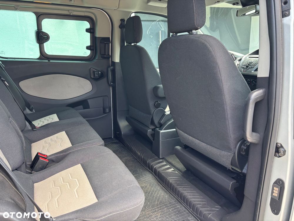 Ford Tourneo Custom 2.0 EcoBlue L2 Titanium - 31