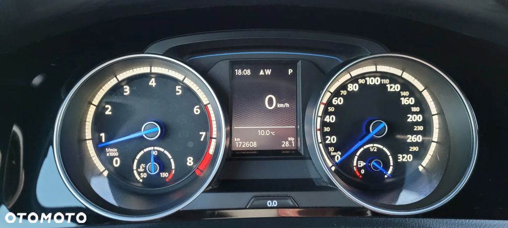 Volkswagen Golf - 25