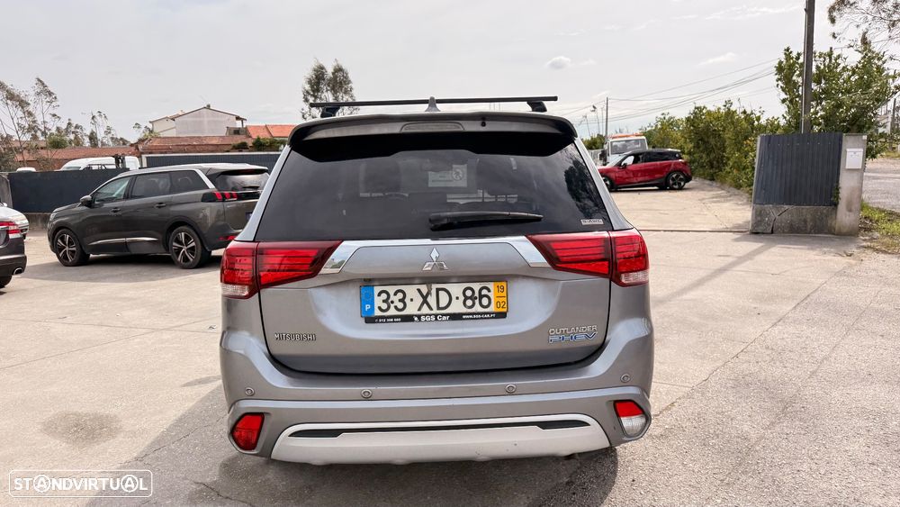 Mitsubishi Outlander - 6