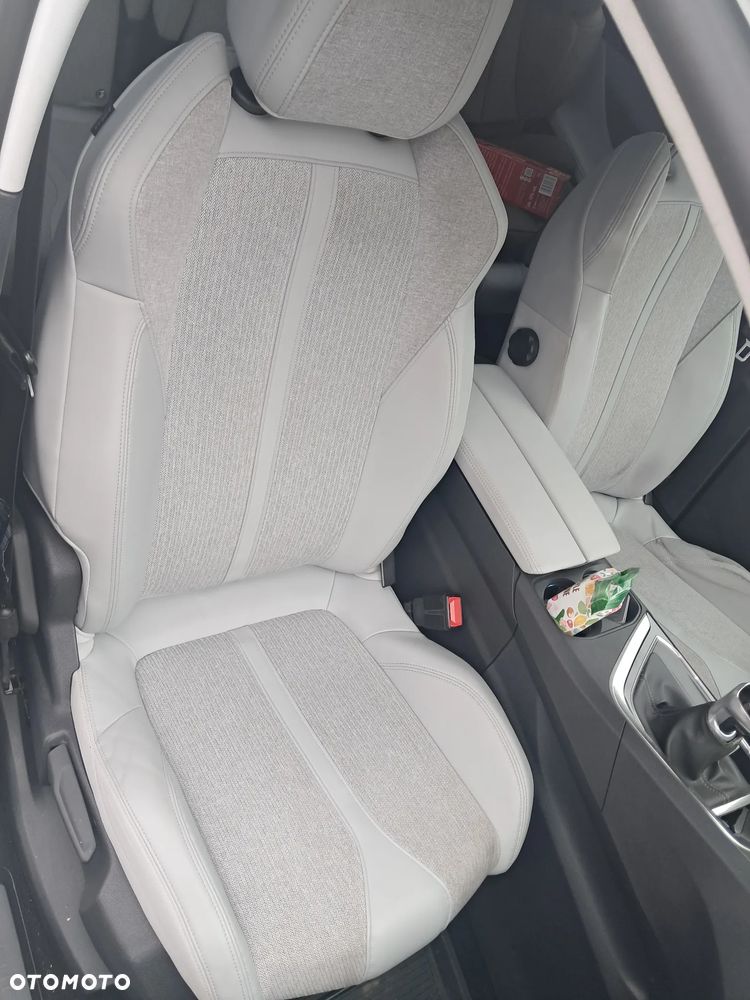 Peugeot 5008 1.6 BlueHDI Allure S&S EAT6 - 9