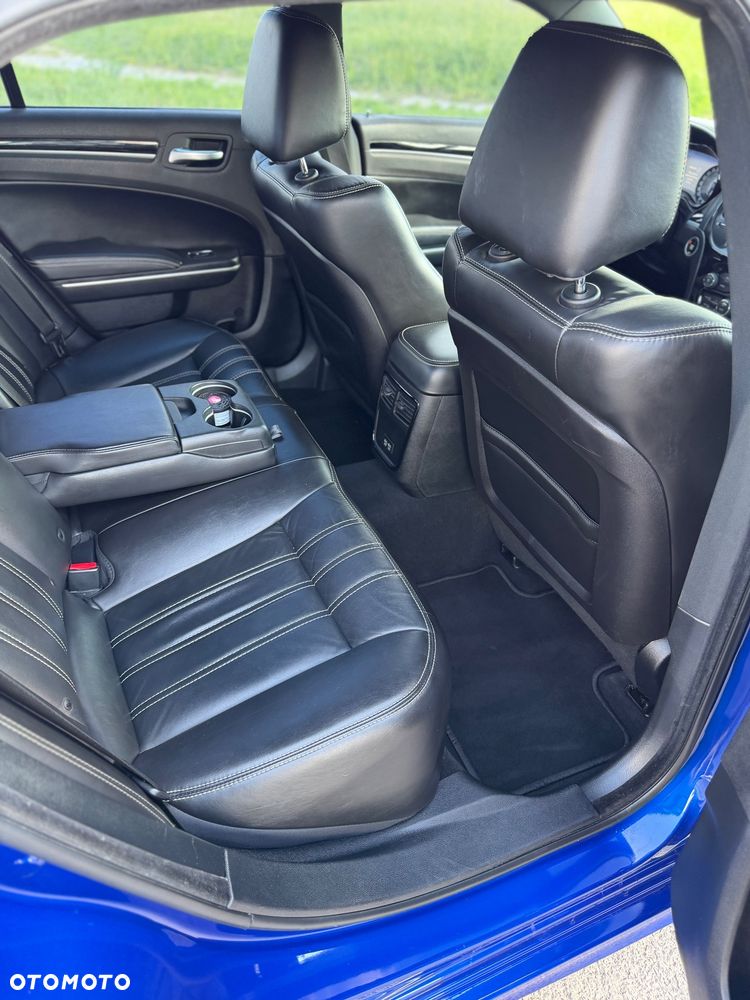Chrysler 300s - 19