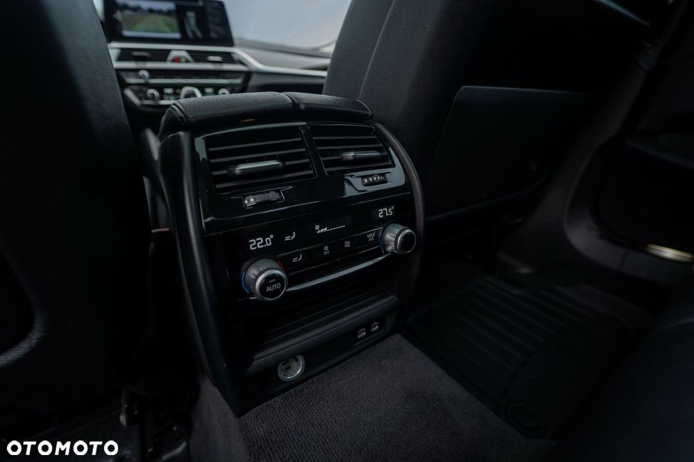 BMW Seria 5 520d xDrive Sport Line - 20