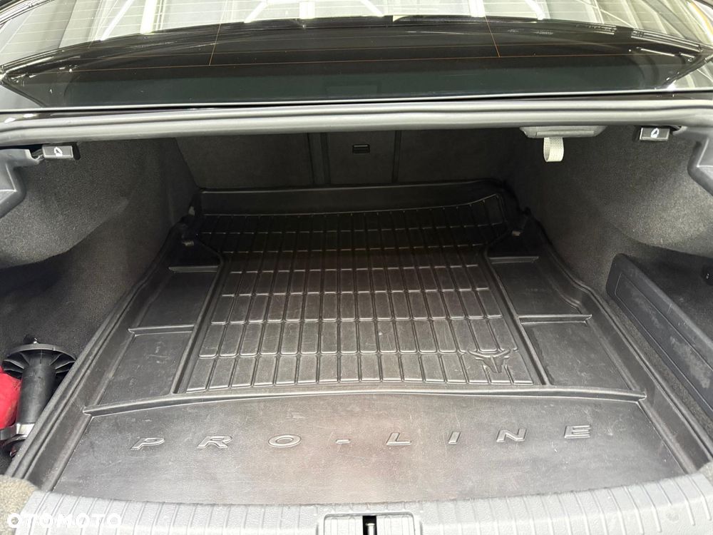 Volkswagen Passat 1.8 TSI (BlueMotion Technology) DSG Highline - 28