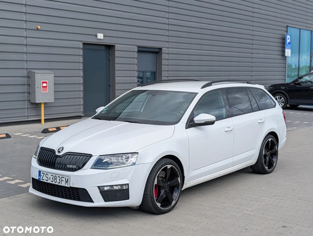 Skoda Octavia 2.0 TDI DSG RS - 1