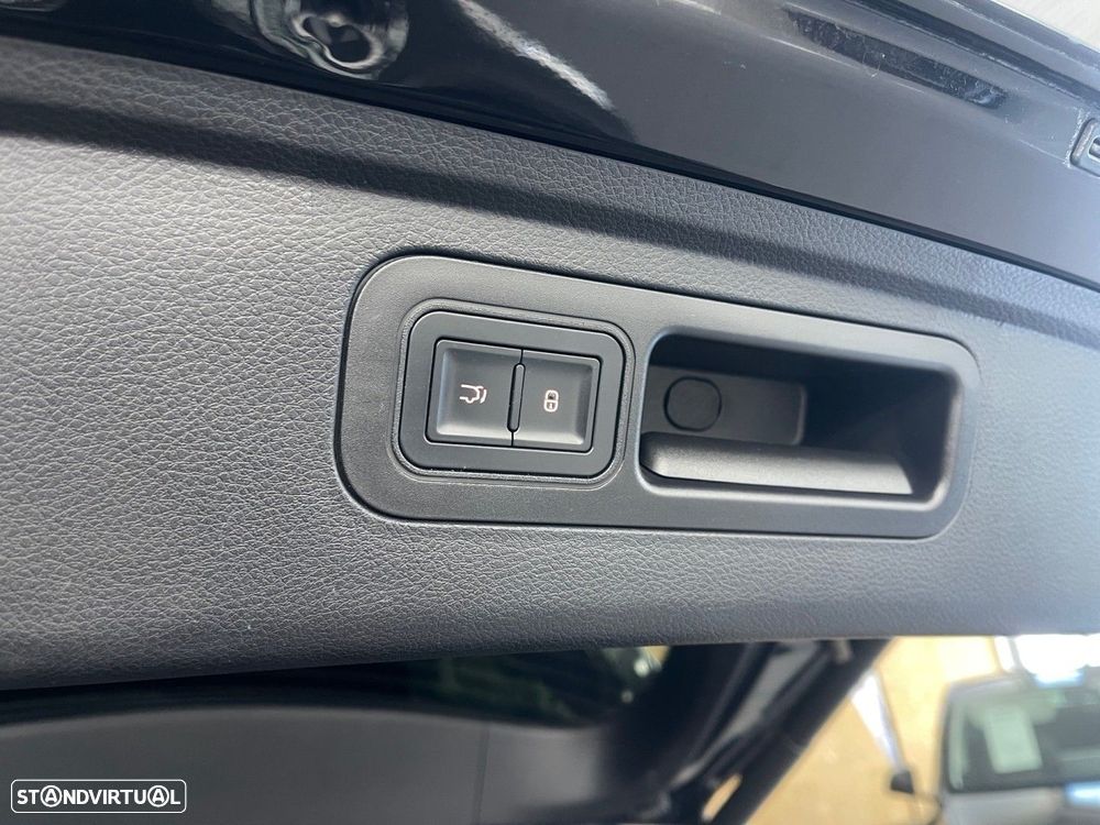 BYD Tang Flagship - 9