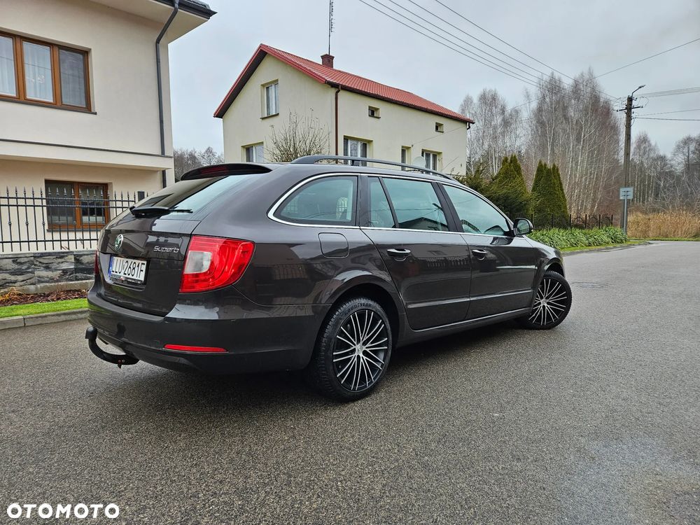 Skoda Superb 2.0 TDI DSG Elegance - 10