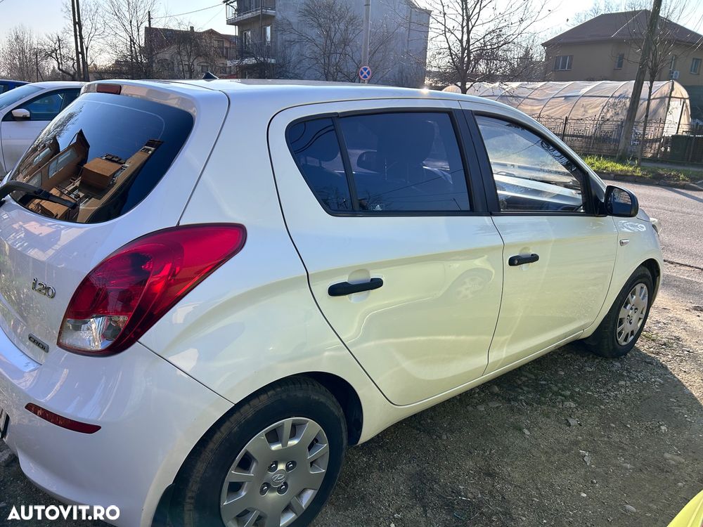 Hyundai i20 1.1 CRDi M/T Confort - 11